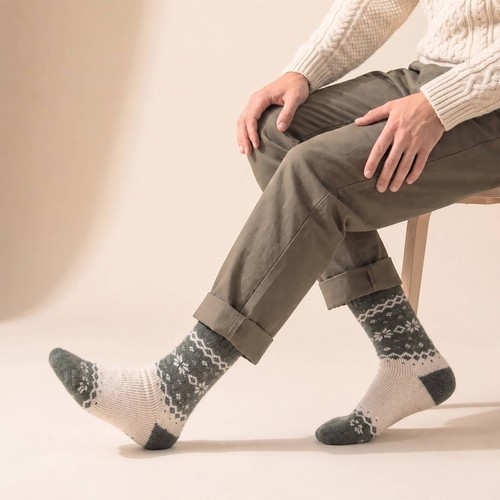 Cream green nordic snowflake - cream/green,